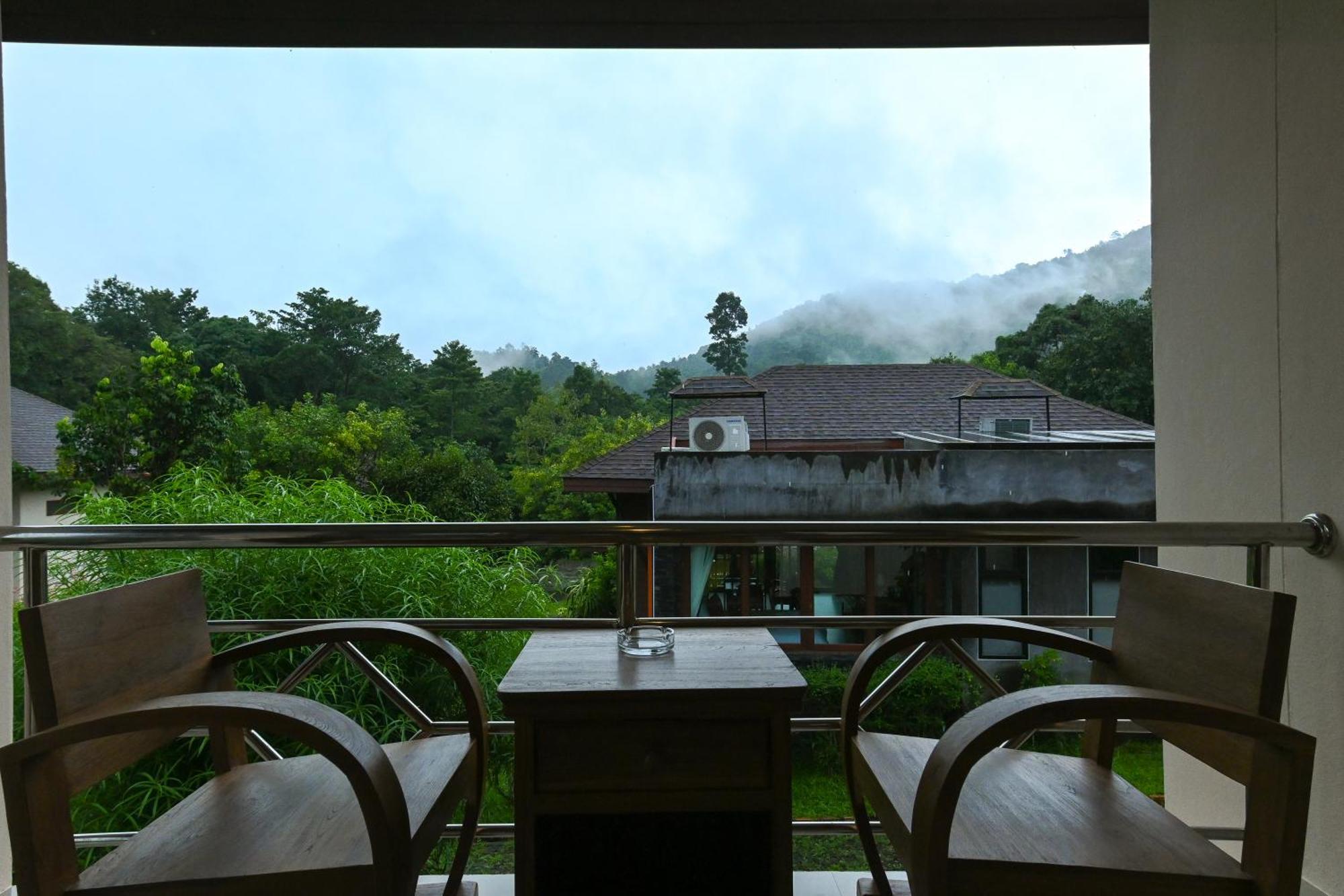 Cascade Tara Hotel Namüang Szoba fotó